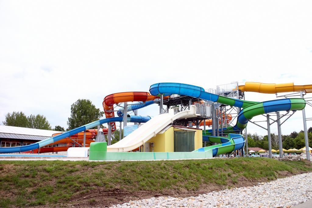 Dom Studia Petra Hotel Štúrovo Eksteriør billede