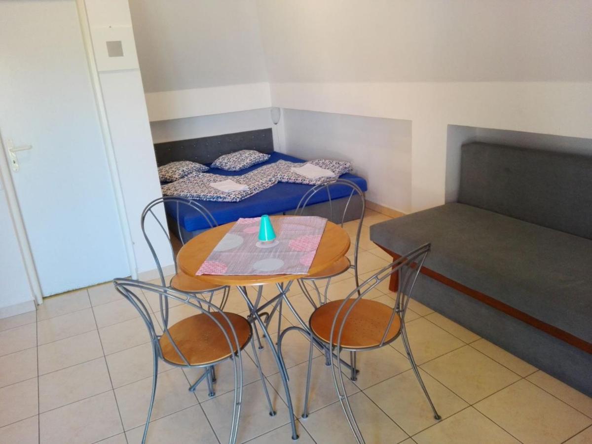 Dom Studia Petra Hotel Štúrovo Eksteriør billede
